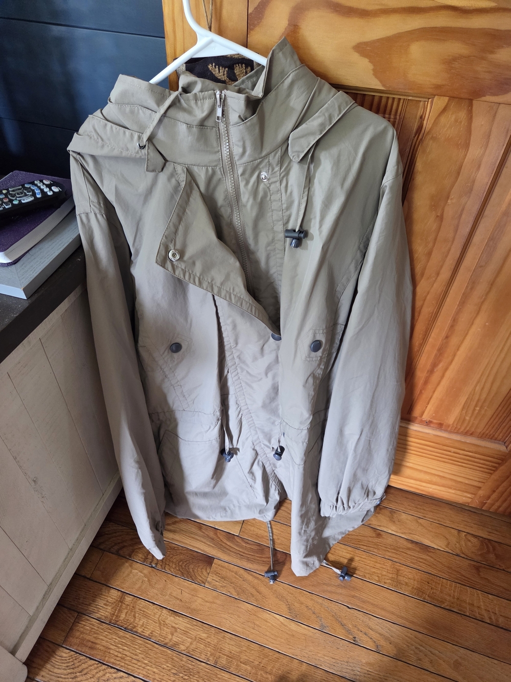 Women's Olive Hooded Windbreaker Jacket - Lightweight Outdoor Coat
